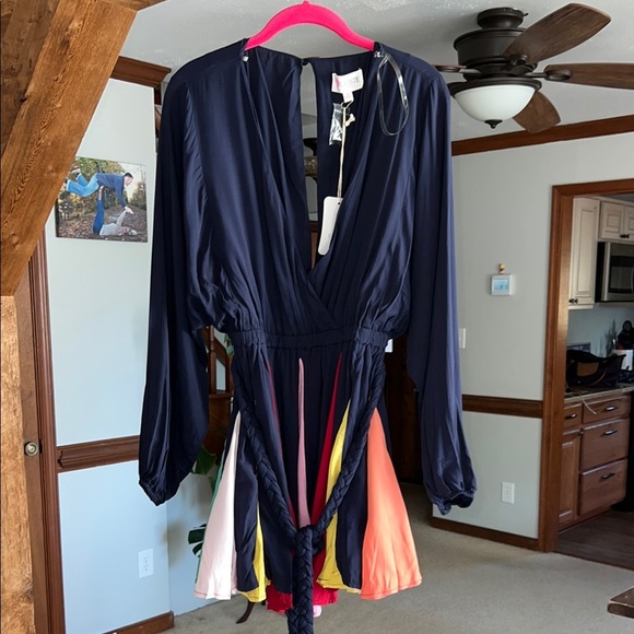 NWT Navy & Rainbow L’ATISTE Pleated Mini Dress with Rope Belt M - Picture 5 of 12